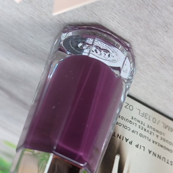 Fenty Stunna Lip Paint Longwear Fluid Lip Color~ Undefeated - Picture 9 of 9